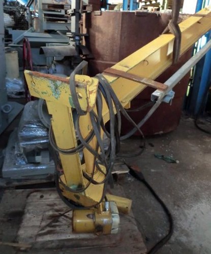 Wall-mounted slewing crane, 2100 mm, 250 kg